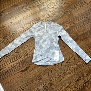 NWT Close to Crossing Lulu long sleeve shirt